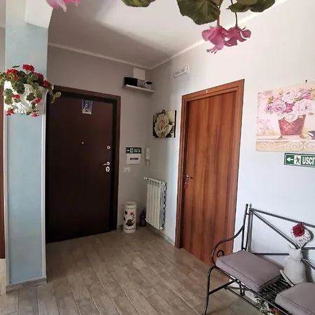 Un Passo Dal Mare فندق مبيت وإفطار لاديسْبولِ